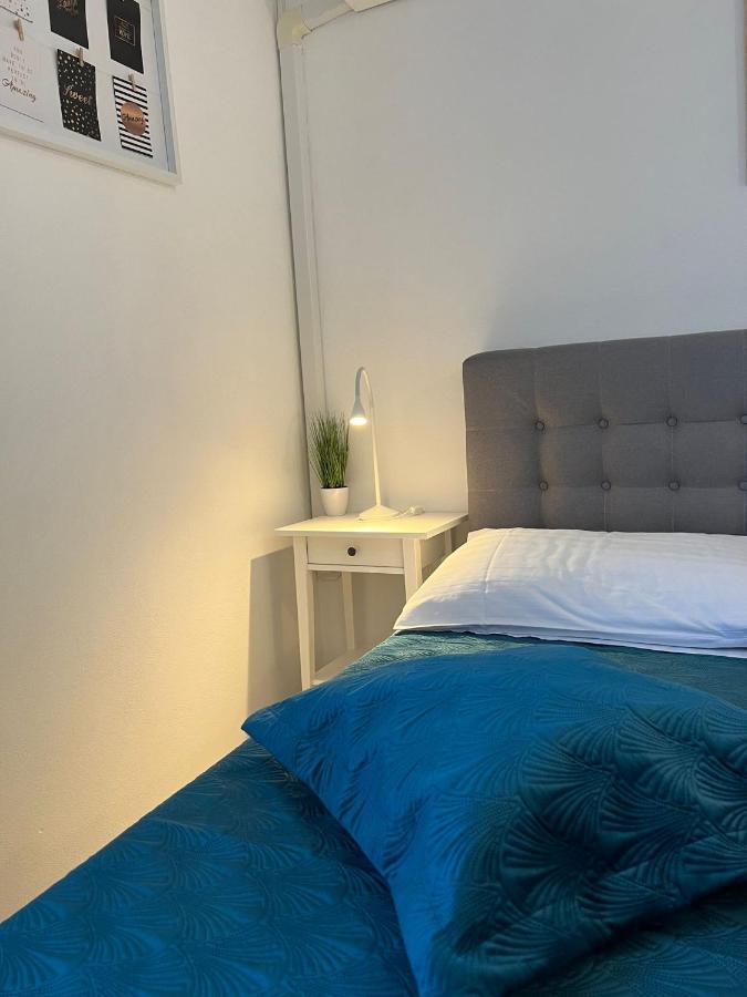 Apartments And Rooms Lorena 236 Rovinj Bagian luar foto