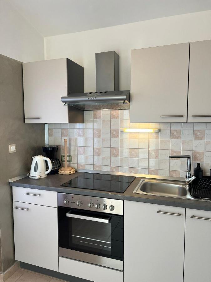Apartments And Rooms Lorena 236 Rovinj Bagian luar foto