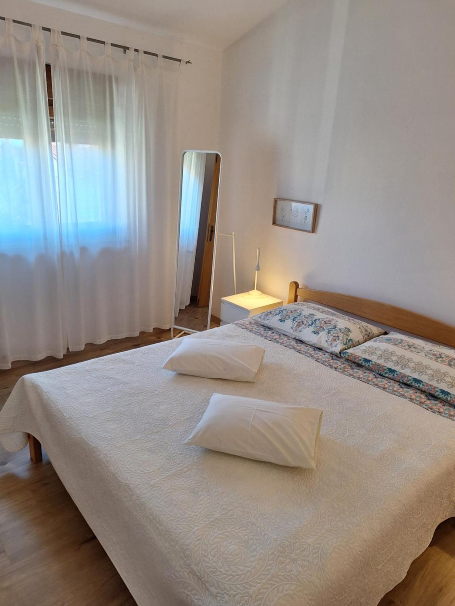 Apartments And Rooms Lorena 236 Rovinj Bagian luar foto