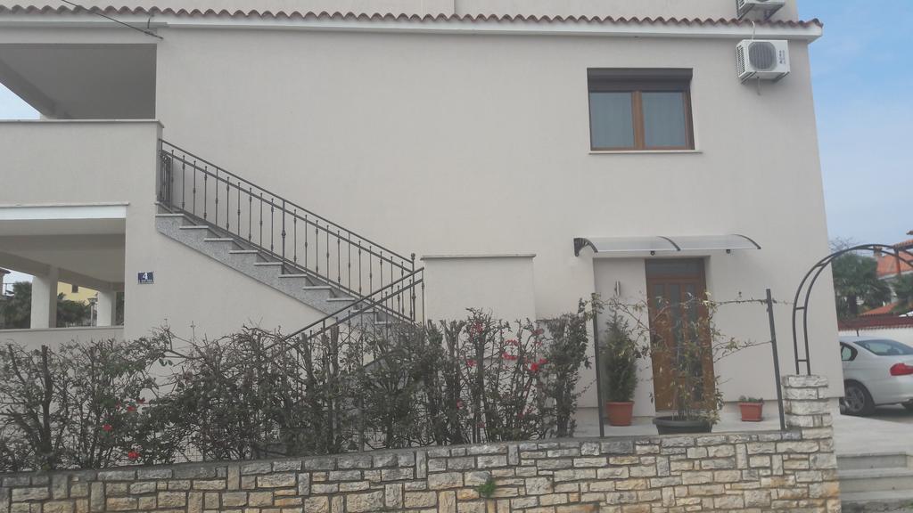 Apartments And Rooms Lorena 236 Rovinj Bagian luar foto