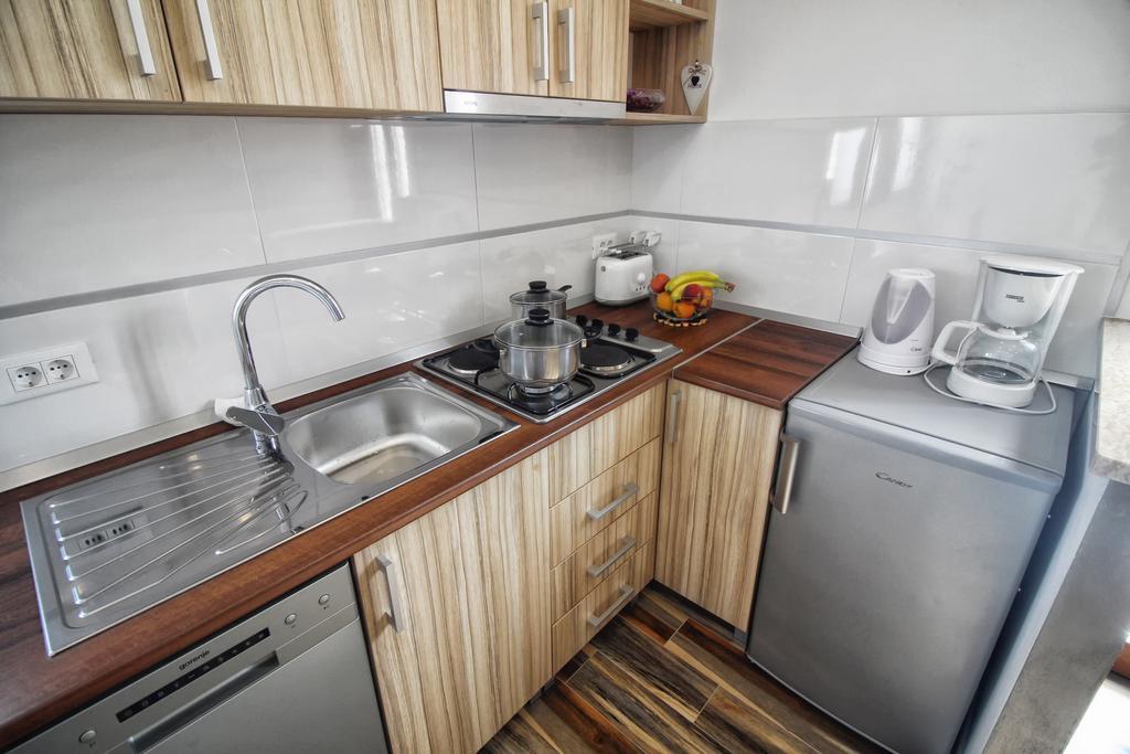 Apartments And Rooms Lorena 236 Rovinj Bagian luar foto